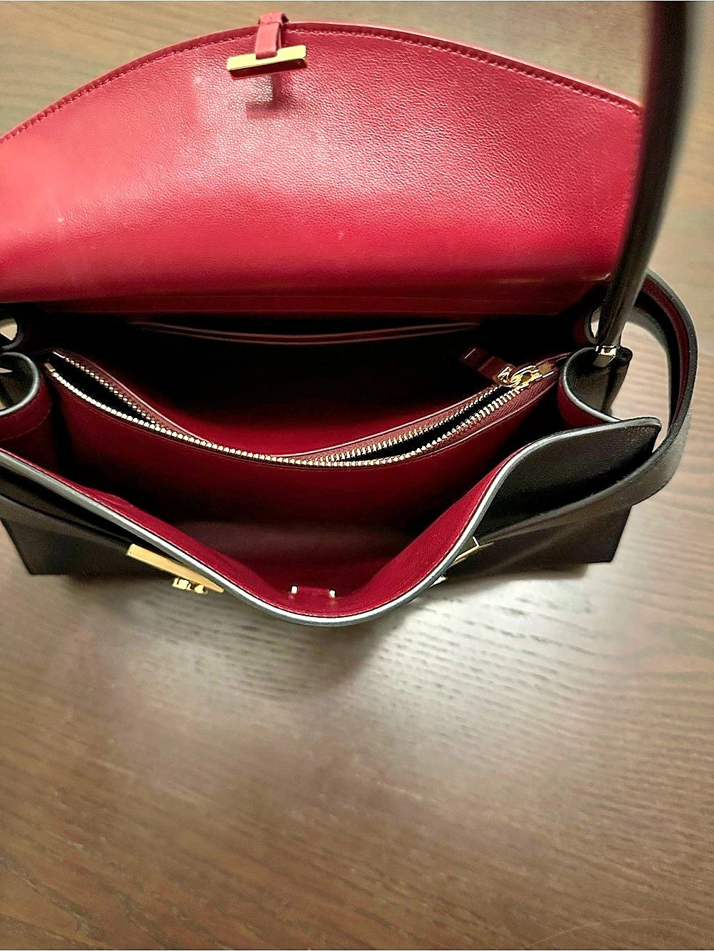 Ferragamo Hug Soft bicolor shoulder bag (Medium) - Pristine condition - Picture 9 of 15
